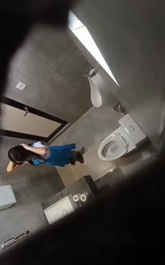 Bokep Indo ngewe di sofa ruang tamu bikin sange