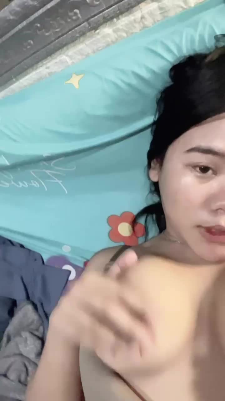 Bokep Indo Vita Tiktok 4 striptis di sofa ruang tamu