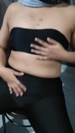 Bokep Indo Epihsang nungging di toilet umum sampai lemas