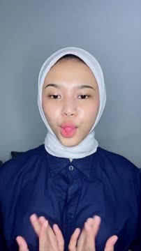 Live Host Hijab Muka Polos Suka Grepe Tetek