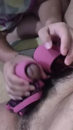 Ngentot ibu sen mandi di ruang tamu