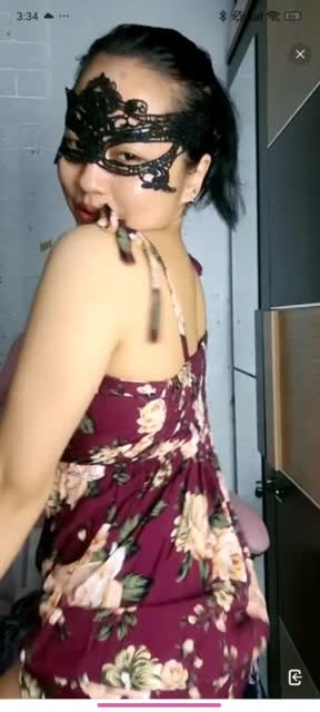 Bokep Tante Mamah live pake daster 2 main di kamar sendiri durasi panjang