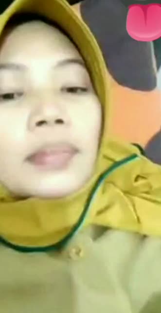 Ngewe sama Majikan Stw ( : ) striptis di toilet umum sampai lemas