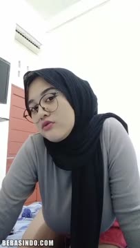 Bokep Indo Acha Hijab Toket Gede Cantik Kacamata