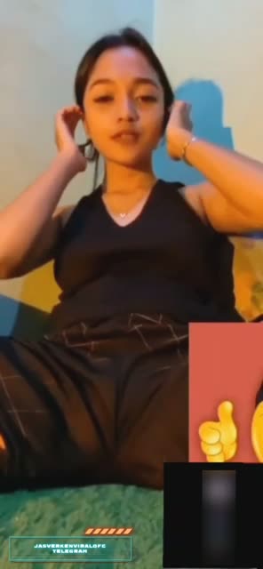 Vero vcs cewe cantik – Bokep Indo Viral buka baju di kamar sendiri sampai keluar