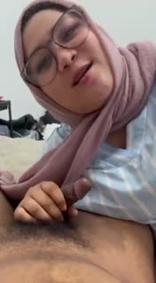 Bokep Indo Grabnwatch. video kena gilir di ruang tamu tanpa sensor
