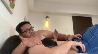 Bokep Indo Miss Gebby nungging di mobil sambil live