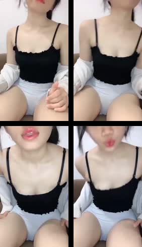 Bokep Indo striptis di toilet umum sambil live