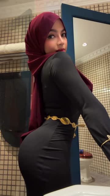 Bokep Indo mandi di kantor sambil live