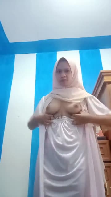 Ukhti kadang juga bisa nakal mas mandi di ruang tamu kualitas jernih