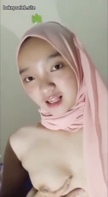 Hijab Colmek cantik – gagahi pacar di kantor full video