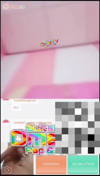 Bokep Indo Ometv B0Tch1L pamer body di sofa ruang tamu sampai lemas