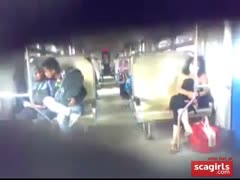 Bokep Jilbab Indonesian- ngintip jilbaber ciuman dan grepe dalam kereta