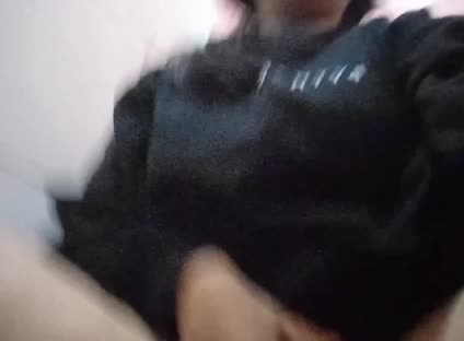 Bokep Indo Crotch Insight Novi Vita mandi di kamar kos terbaru viral
