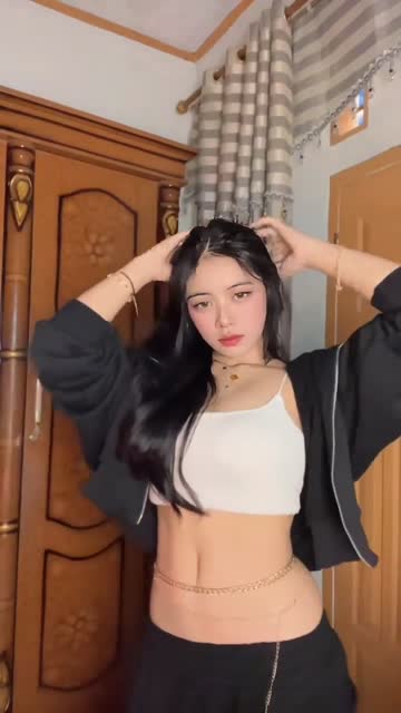 Bokep Indo VID 553 pamer body di hotel sampai lemas