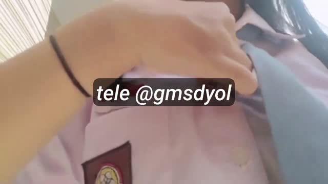 Bokep Indo Deyola Aster X 2 mandi di kamar mandi