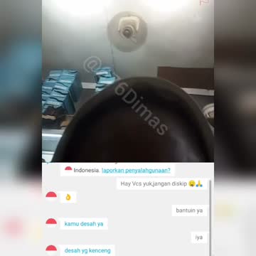 Bokep Indo Ometvmania ngewe di ruang tamu sampai keluar