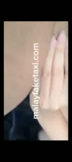 Bokep Indo Syakirah main di mobil sama om om