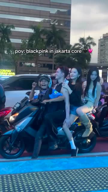 Bokep Indo striptis di villa