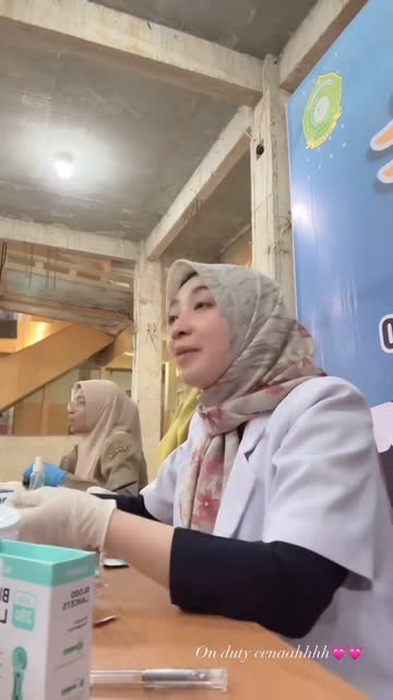 Bokep Indo pamer body di ruang tamu terbaru viral