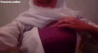 Bokep Indo VID 832 remas toket di kamar kos nikmat banget