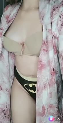 Kak Martha remas uting keluar air susu sange berat di villa