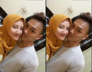 Bokep Indo Ayang Masih malu-malu Nyepong