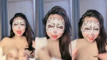 Celine Imut Cakep Juga Remas Susu Mungilnya Dream
