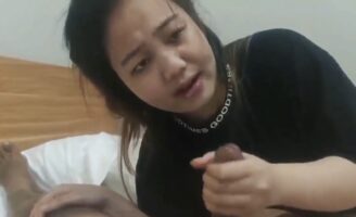 Bokep Indo Cewek Tobrut Bilang Mau Keluar Sayang? Lanjut Jepit