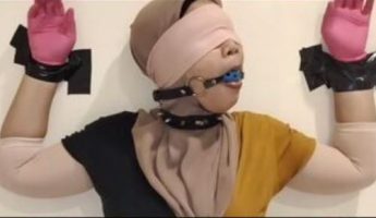 Bokep Jilbab MILF Hijabers Cosplay iket-iketan Just4Fantasy