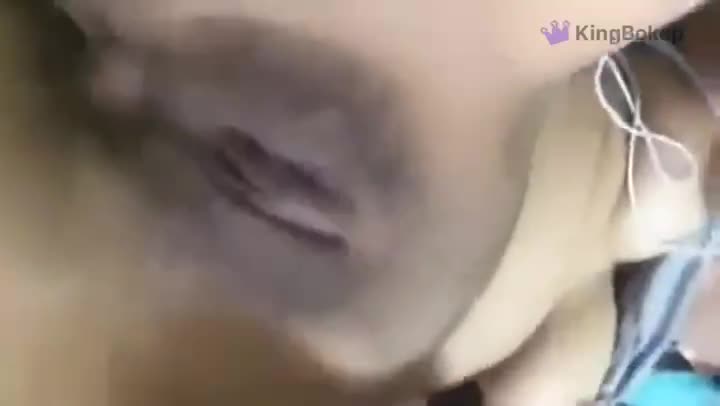 Dengerin Musik Sambil Mainin Memek