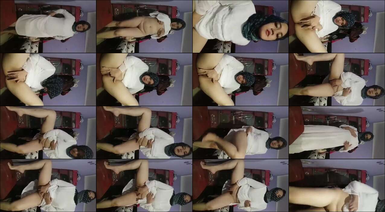 Jilbab Semok Daster Putih Masturbasi
