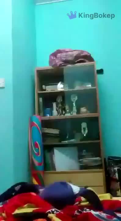 Mahasiswi Tasya Nurinie Jilbab Ganti Baju