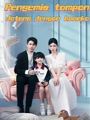 Pengemis tampan datang dengan boneka